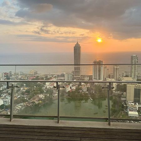 Altair Luxury Colombo By Miracle Apartamento Exterior foto